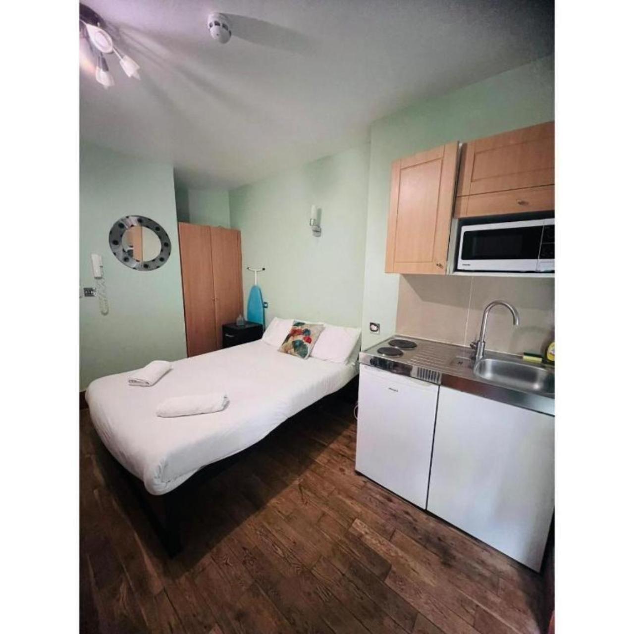 G3- Great Studio For 2 With Patio Near Hyde Park 런던 외부 사진
